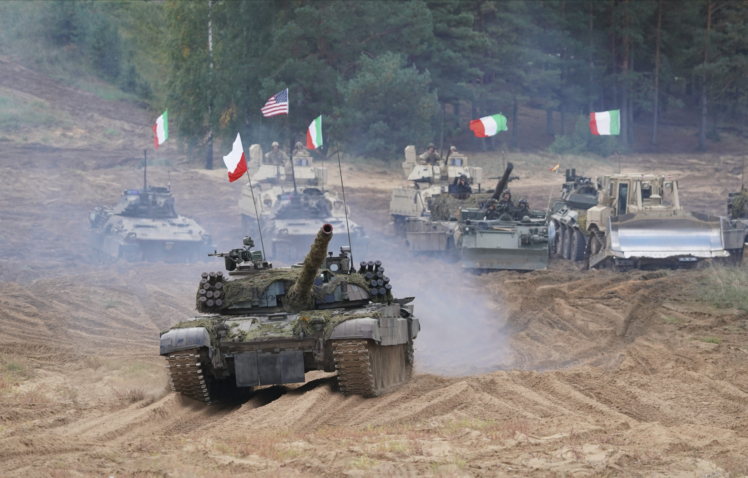 Последние учения нато. Учения НАТО. Танковые учения НАТО. Учения НАТО В Прибалтике 2019. Танковые учения НАТО Румыния.